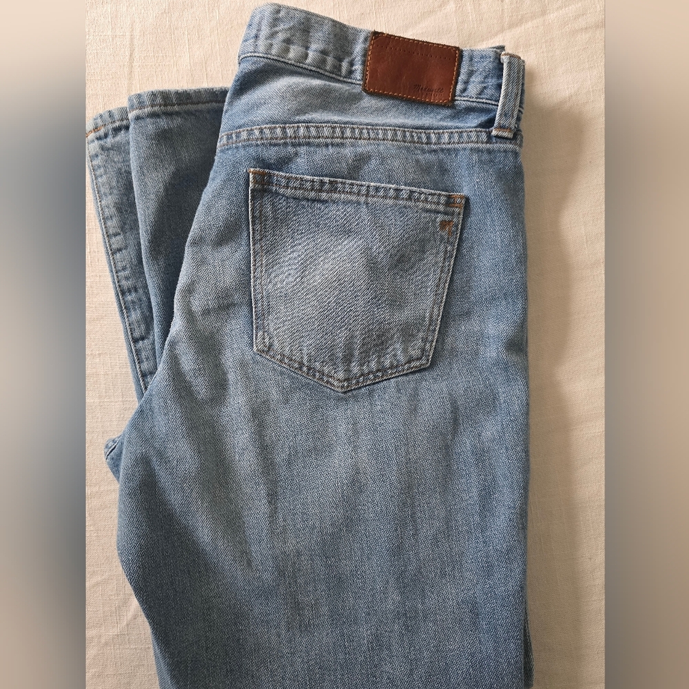 Madewell Boyjean Size 29 measures 32" High Rise Straight Leg 100% Cotton